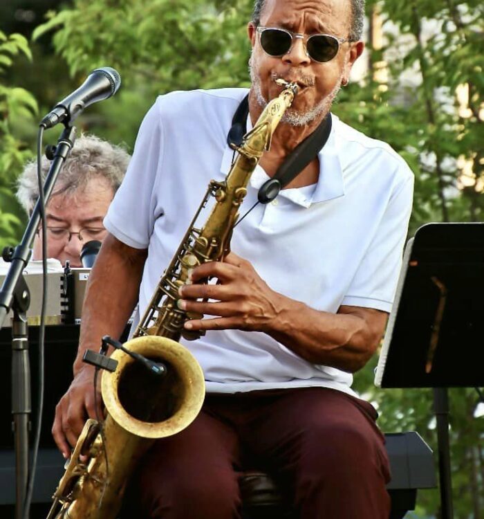 Jim Richmond, sax, Lyin' Eyes