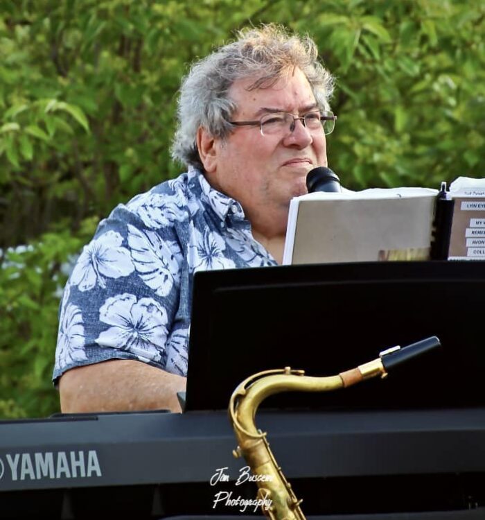 Fred DiCesare, piano, Lyin' Eyes