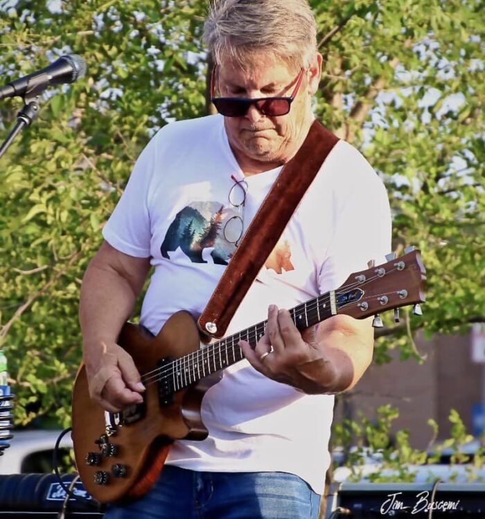 Dave Sallade, guitar, Lyin' Eyes